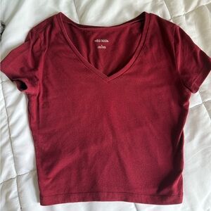 wild fable red V-Neck Short Sleeve Tee